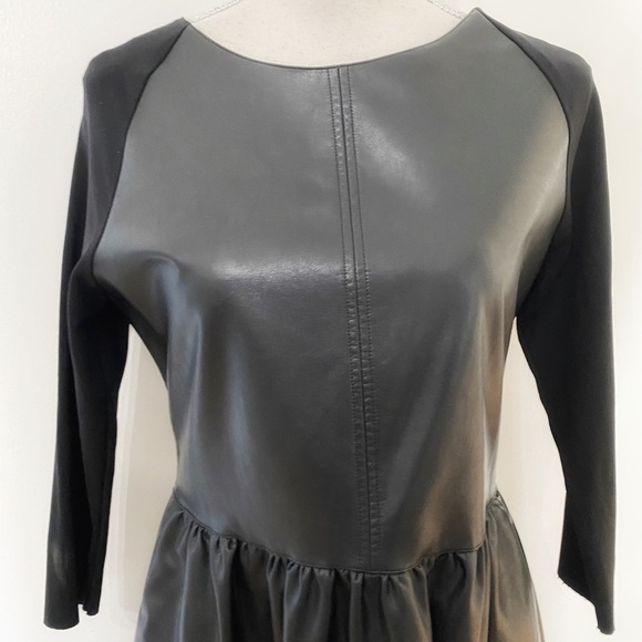 RICH & ROYAL BLACK FAUX LEATHER PANEL HALF RAGLAN SLEEVES MINI DRESS - M - Picture 4 of 10